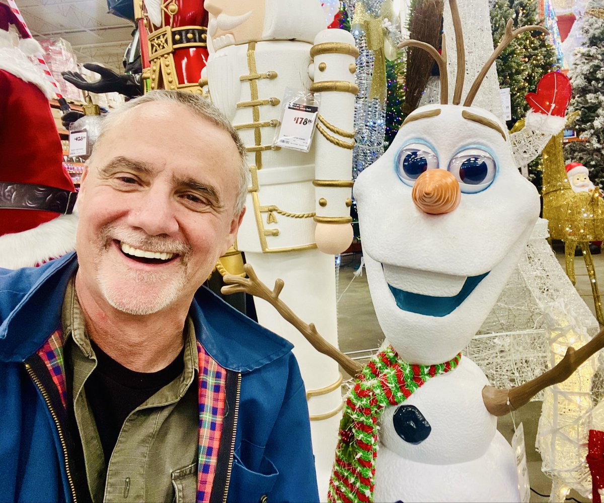 VisibleThink's tweet image. But seriously I am here to buy a floor drain..
And his heart grew 10 sizes… plus 2 
#novemberchill #cantresist