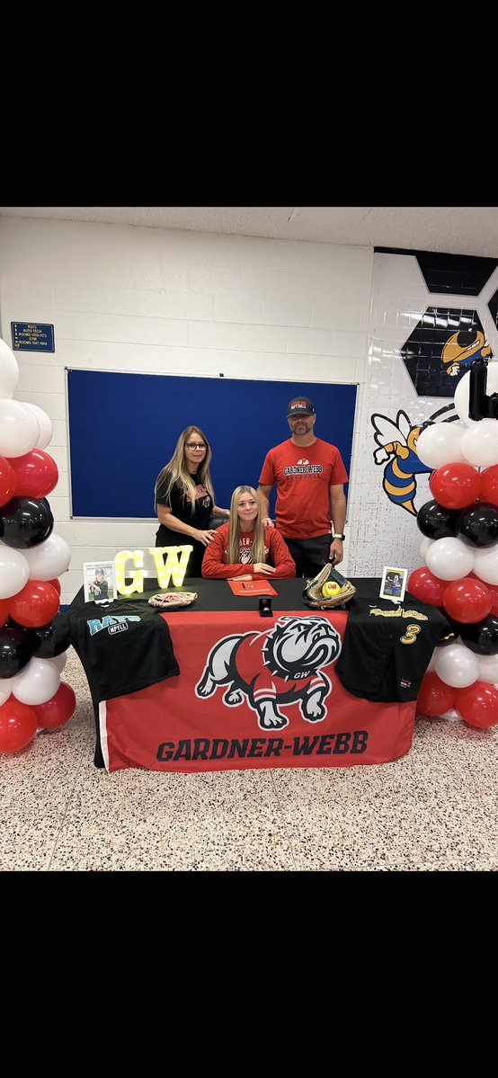 Officially a dawg!! ❤️🖤 #skodawgs <a href="/GWUSoftball/">Gardner-Webb Softball</a>