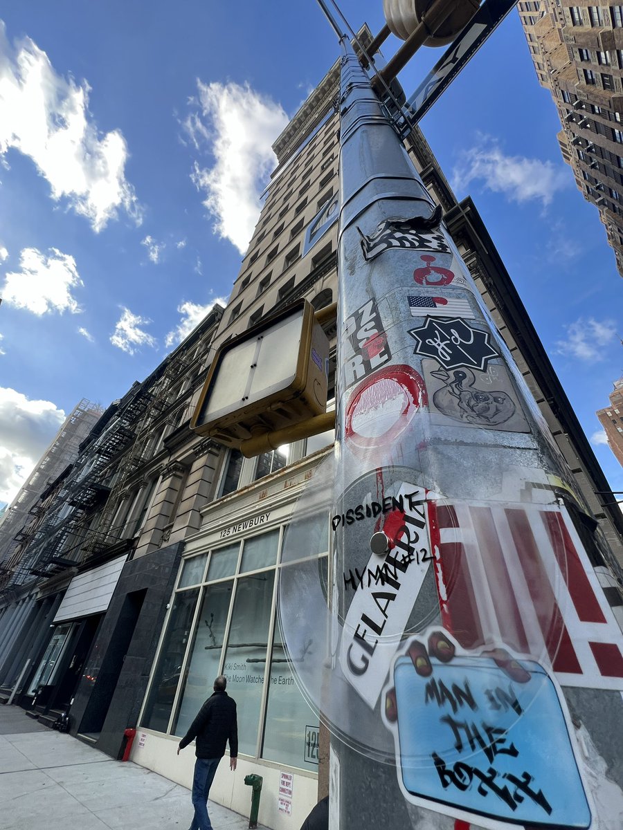 Never Records tweet media