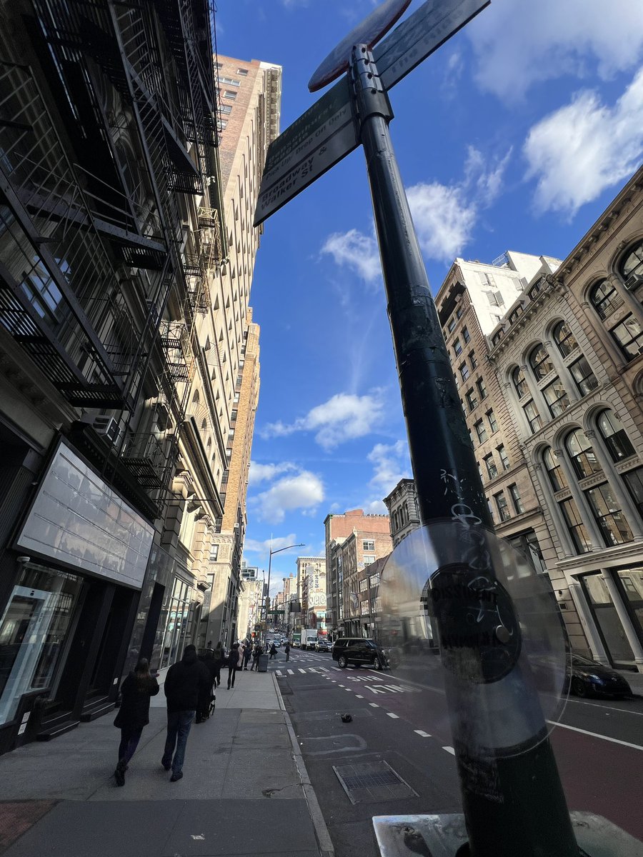 Never Records tweet media