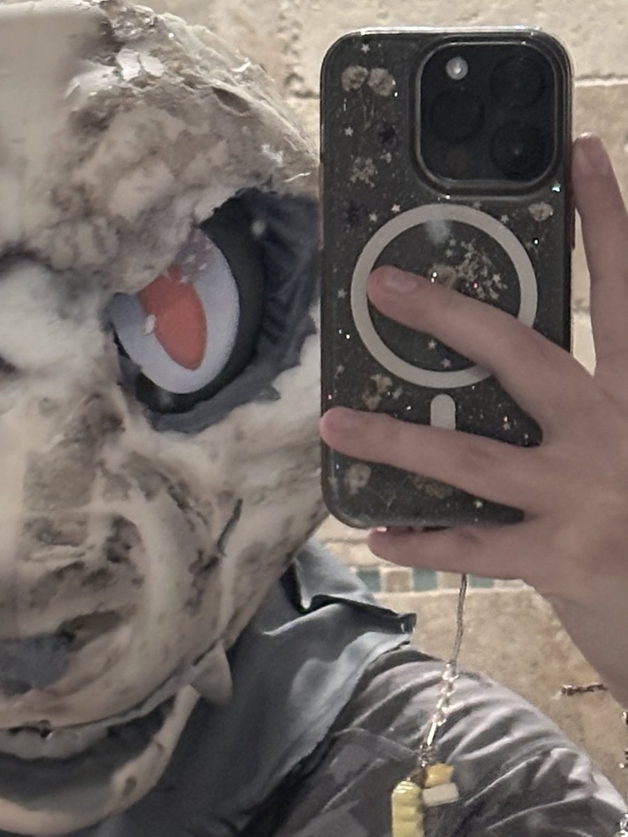 t4zerr's tweet image. oh fuck