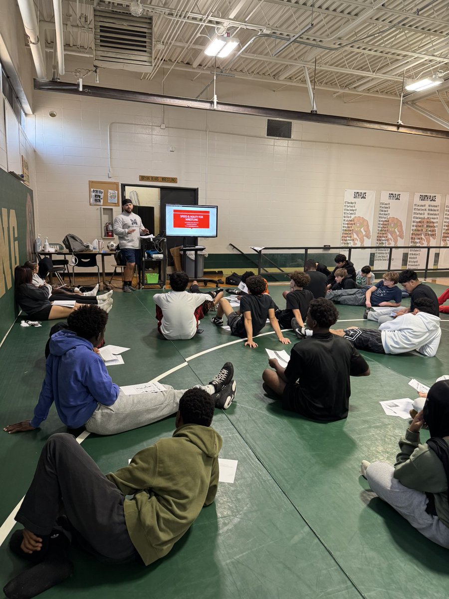 Big shoutout to <a href="/jonpfeifer4/">Jon Pfeifer, MBA, CPSS, CSCS</a> and <a href="/HuskerWrestling/">Nebraska Wrestling</a> for the outstanding information about nutrition, speed and agility, and so much more! 

#GOBEARS #MindsetOverEverything