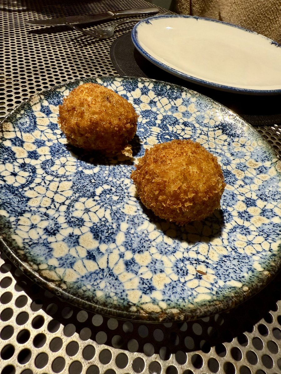 Carlos Sancha tweet media