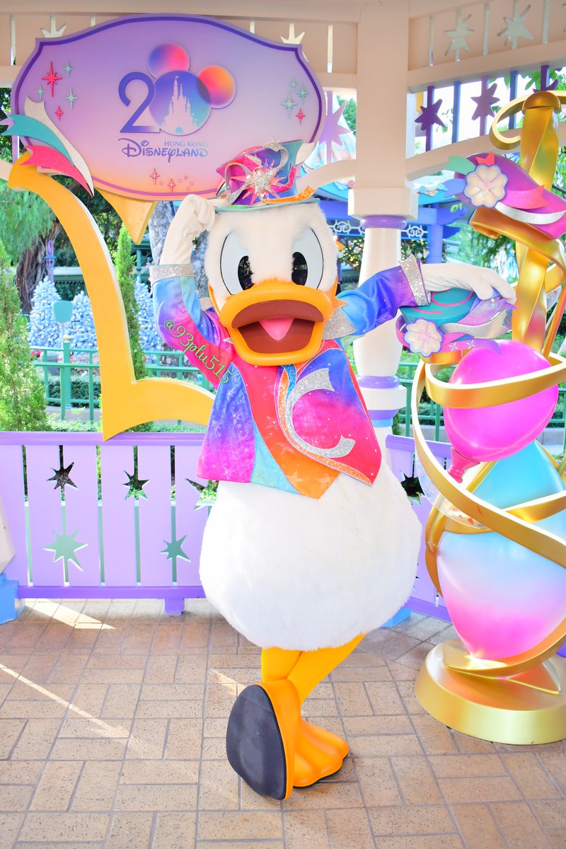 かっこよくキメてくれたドナルド。 横顔もパーフェクトなイケメンで