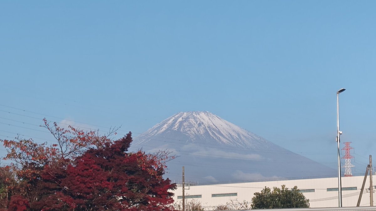 扁額　富士山 晴天に富士山が浮かぶ東名・駒門PAからおはようございます😀✨