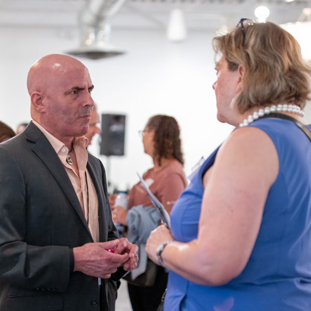 NoScheduleMan's tweet photo. A completely under-celebrated relationship-building (aka, "networking") skill:

Listening.

🧭 

#listening #leadership #relationshipbuilding #mindset #selfmastery #entrepreneurship https://t.co/heyM2WhnDi