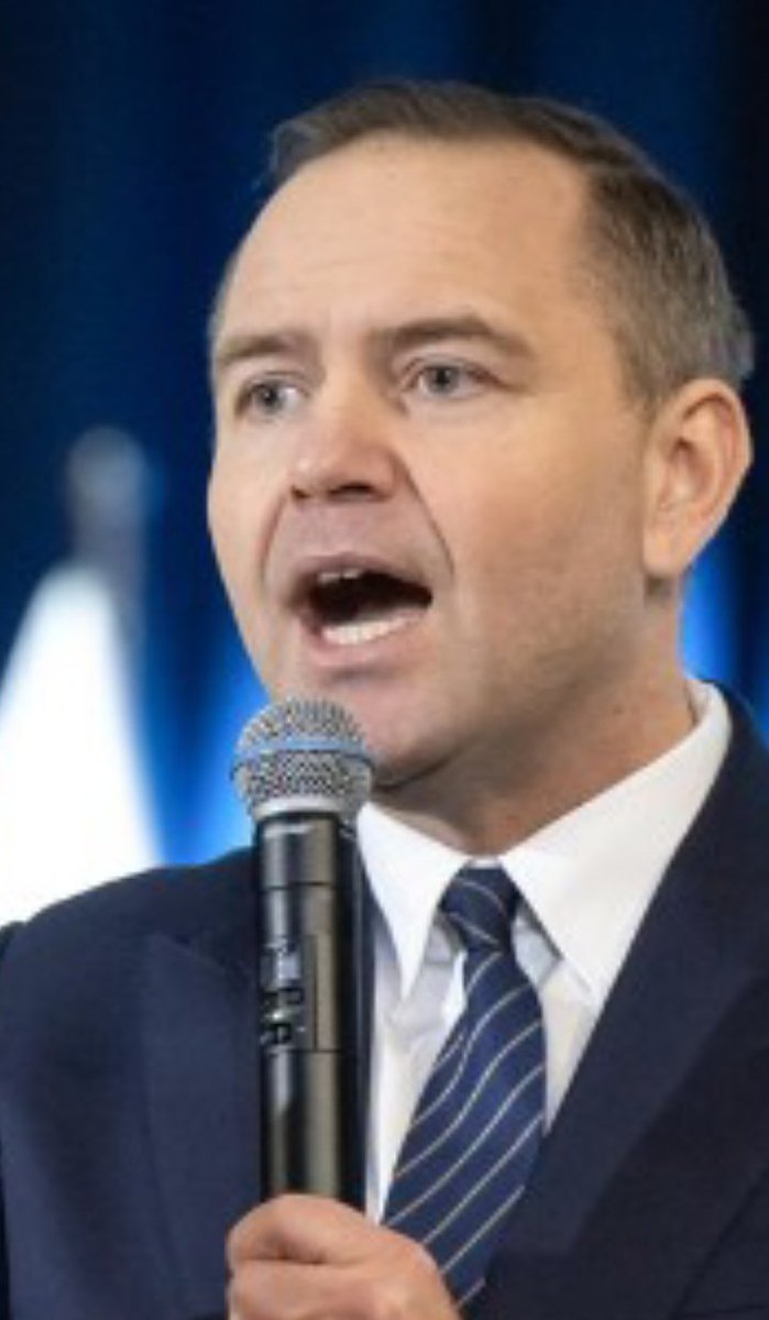 100 dni minęło i już można powiedzieć, bez żadnej wątpliwości, że mamy najgłośniejszego "prezydenta"
w historii.
Oczywiście, jeżeli chodzi o decybele.
Reszta jest milczeniem.