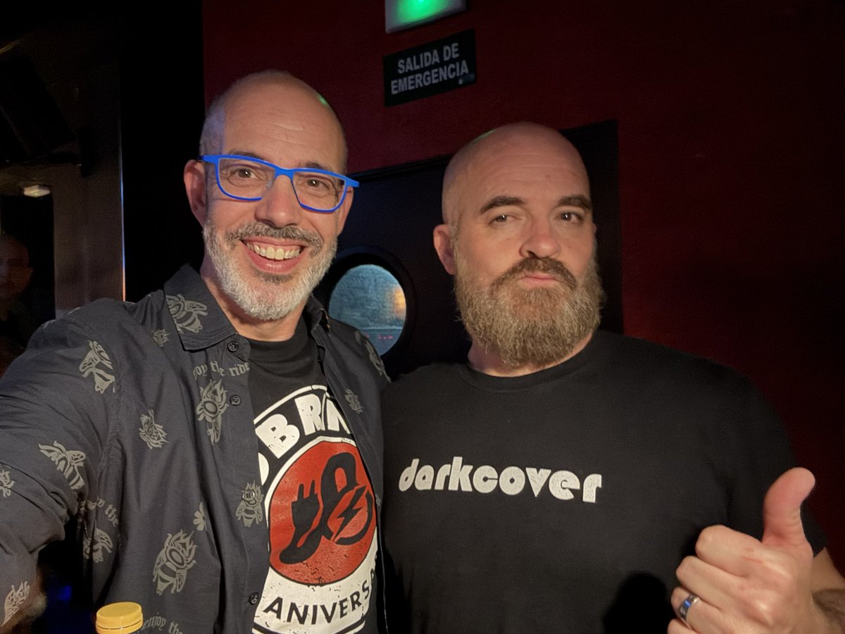 Con la frenética semana laboral, no os he hablado del maravilloso concierto que mis amigos de <a href="/sobrinus20/">Sobrinus</a> dieron en Murcia el finde pasado. Te dejo aquí un enlace su canal de YT que está en 660 suscriptores. Hay q llegar a 700 rápidamente 😸 youtube.com/@sobrinus?si=M…