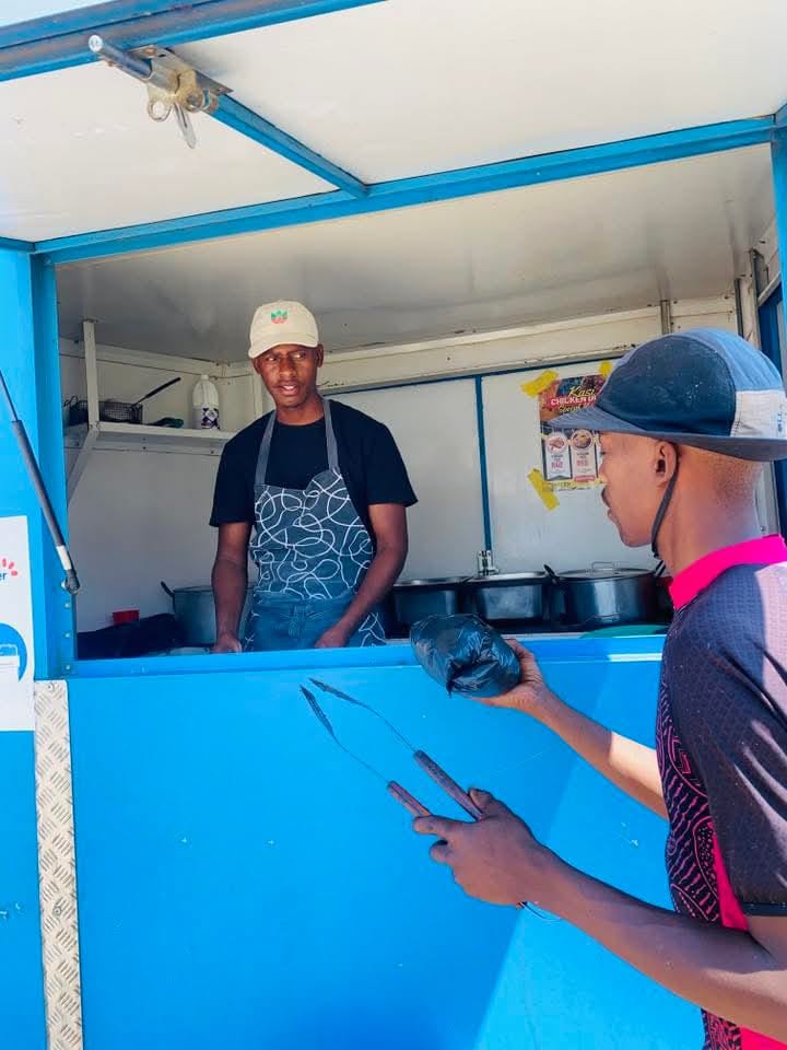 Leshomo Thabang tweet media