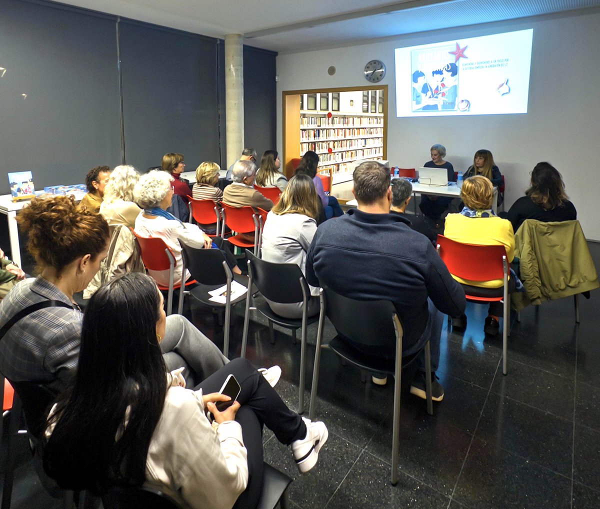 Hem presentat a la Biblioteca Antoni Comas de Mataró el llibre 'Brillantes y olvidadas' (<a href="/Lunwerglibros/">Lunwerg Editores</a>), amb Gisela Navarro Fuster <a href="/giselfust/">Gisela Navarro Fuster</a>, autora i diputada al <a href="/parlamentcat/">Parlament de Catalunya</a>, i Marga Riera <a href="/tanit2/">Marga Riera</a> 

Amb motiu del #25N