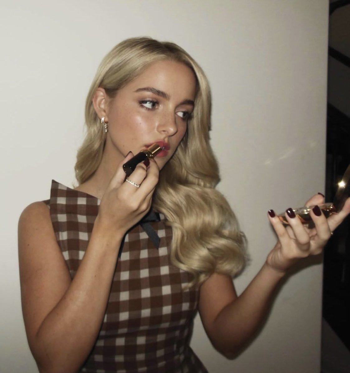 𝗛𝗮𝘄𝗸𝗶𝗻𝘀' 𝗣𝗿𝗶𝗻𝗰𝗲𝘀𝘀. 😇