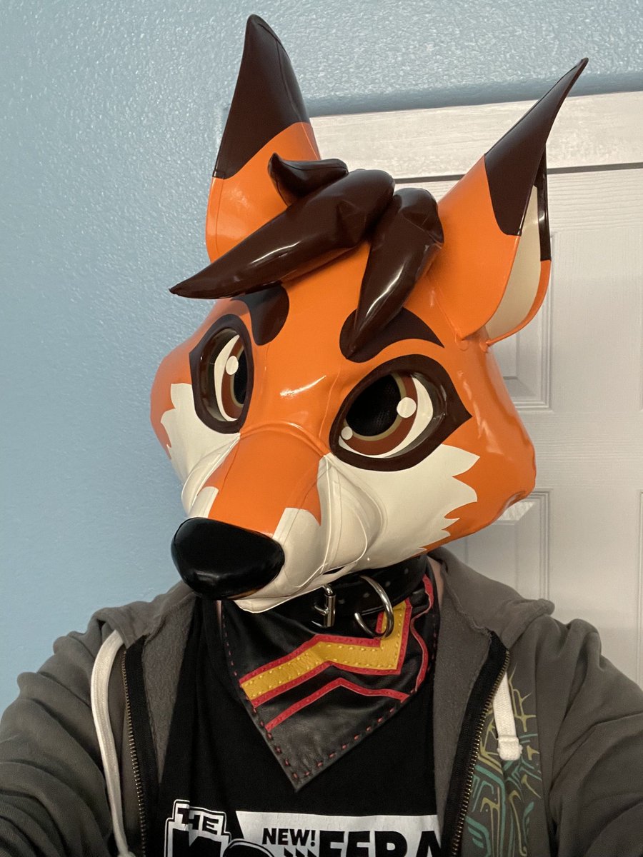 I promise, hand pumps aren't hard! Fox brain just doesn't work so good. XD 

Thank you to <a href="/karinKariwanz/">Karin / Kariwanz カリン / カリわんズ</a> for letting me purchase this amazing hood!

Leather left on briefly for the photo then removed so not stain the latex :)

Collar: <a href="/leathersaurus/">Leathersaurus</a> 
Bandana: <a href="/MockingbirdLthr/">MockingbirdLeather</a>