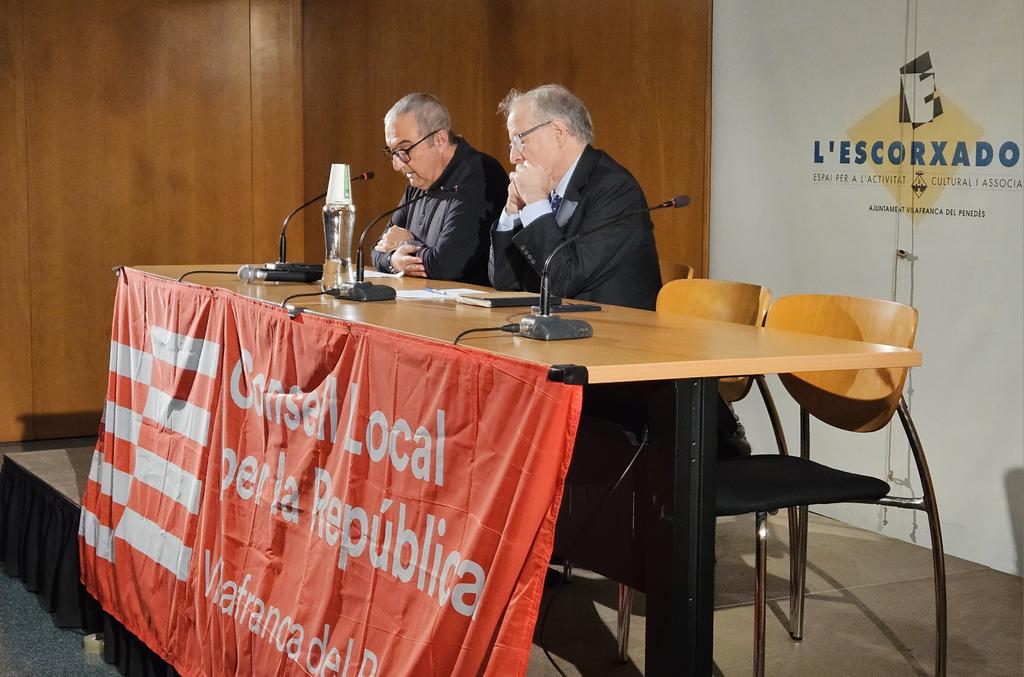 ARA MATEIX amb el president del <a href="/ConsellRep/">Consell de la República Catalana</a> <a href="/JordiDomingoGM/">Jordi Domingo</a> Continuem...