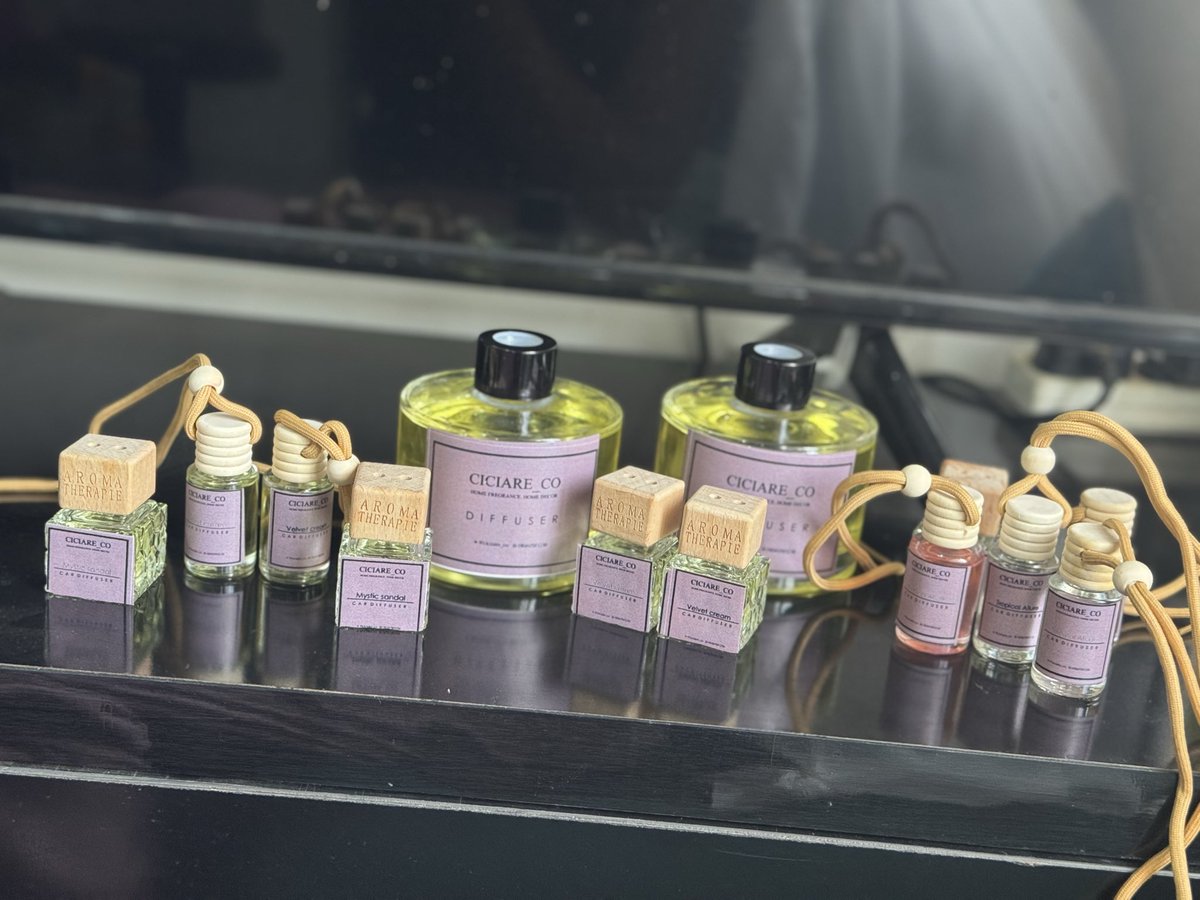 mecci291's tweet photo. @officialmoore7 I have this tobacco vanilla Fragrance and other fragrances Diffuser for you home and car. You love go scents, let me be your plug for diffusers. I’ve been in your DM https://t.co/p9oOMhfjtm