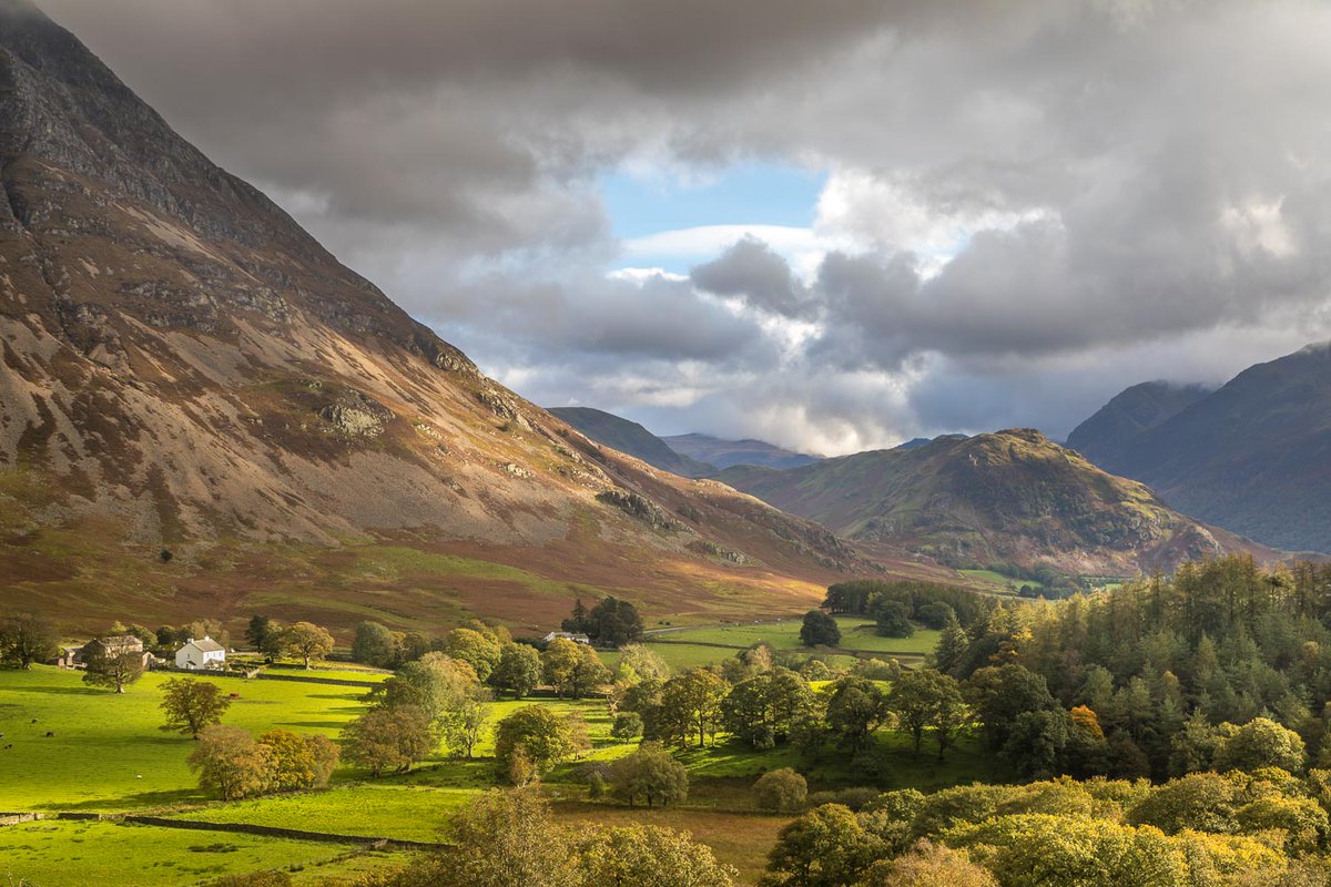 andrewswalks's tweet image. The foot of Grasmoor #LakeDistrict