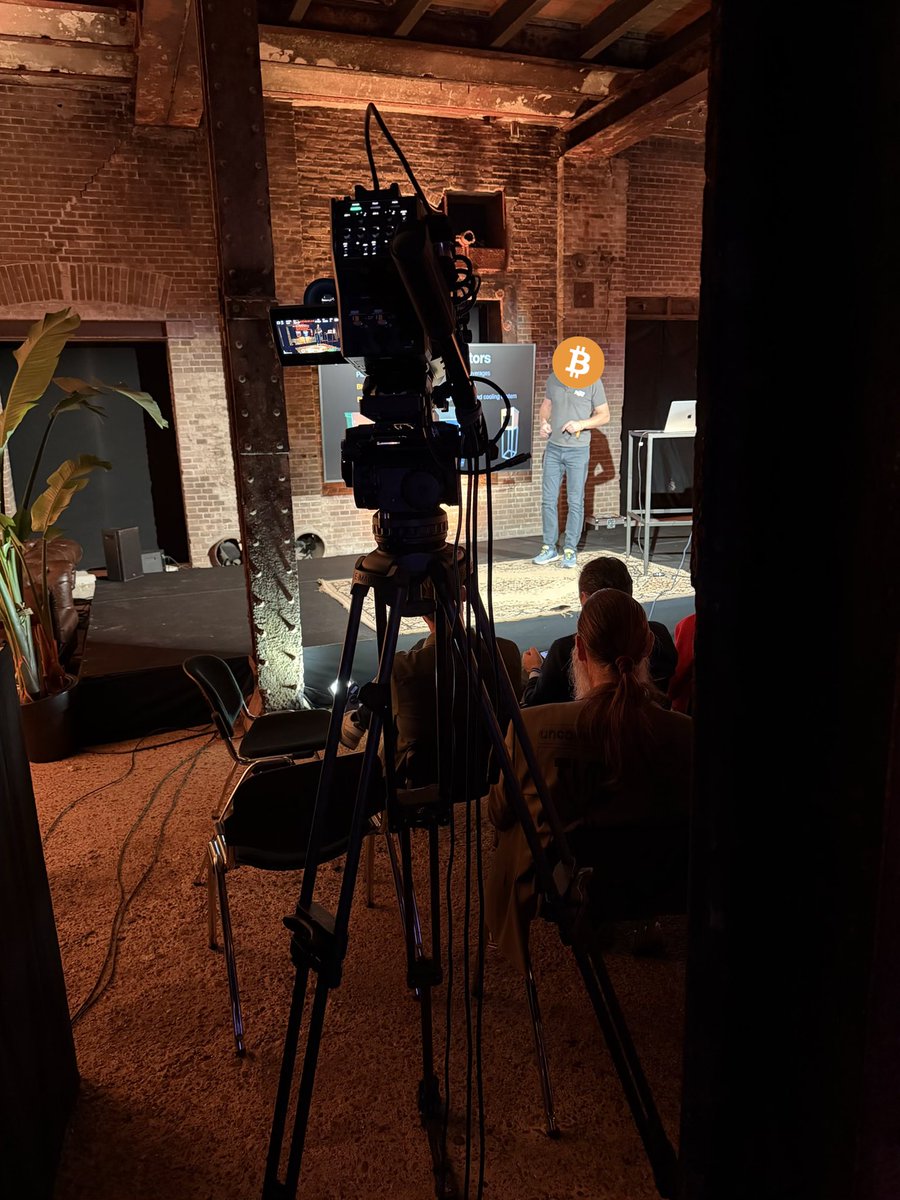 CodeOrangeDevs's tweet image. Our workshops are interactive Socratic Seminars where the audience does most of the talking 😇