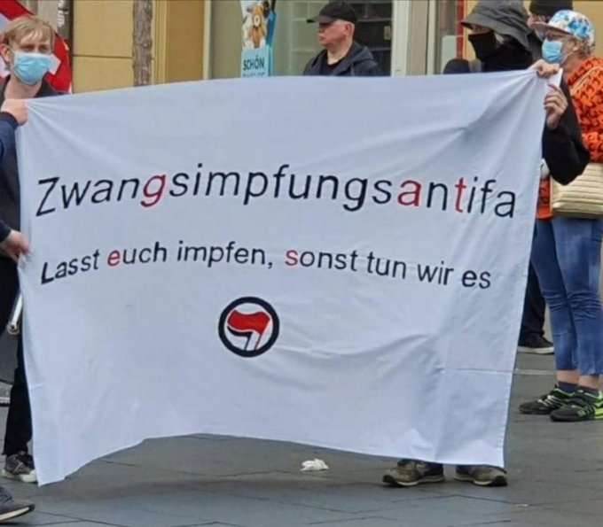 Racetrack345's tweet image. Als die Regierung der BRD so faschistisch agiert hat wie noch keine vor ihr...
...was hat da eigentlich die #Antifa gemacht? 🤔