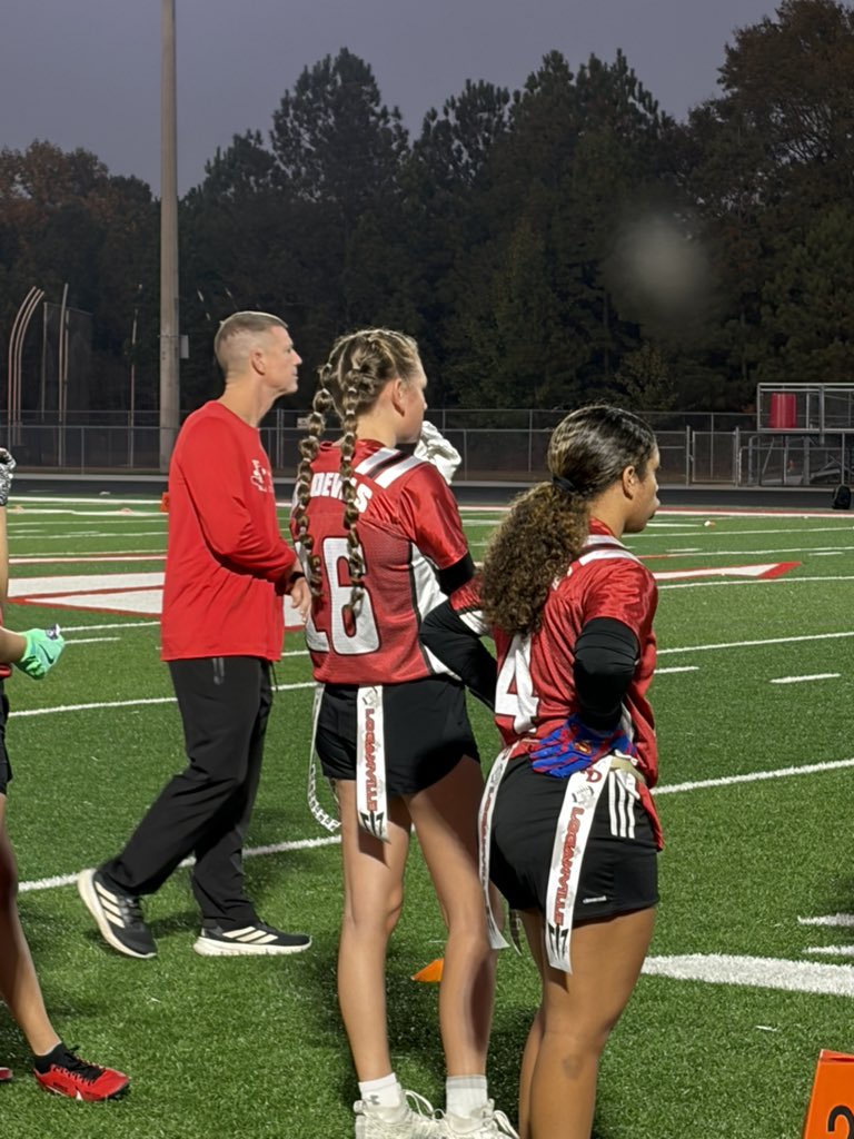 The LHS Flag Football team picked up two big wins last night to improve to 10-4 on the season. 
G1 over Athens Academy 52–0.
Game 2: Was a thriller that went to overtime vs Walnut Grove! 
Addy Moss found Anslee Hammock in the back of the EZ for the game-winner 18–12.