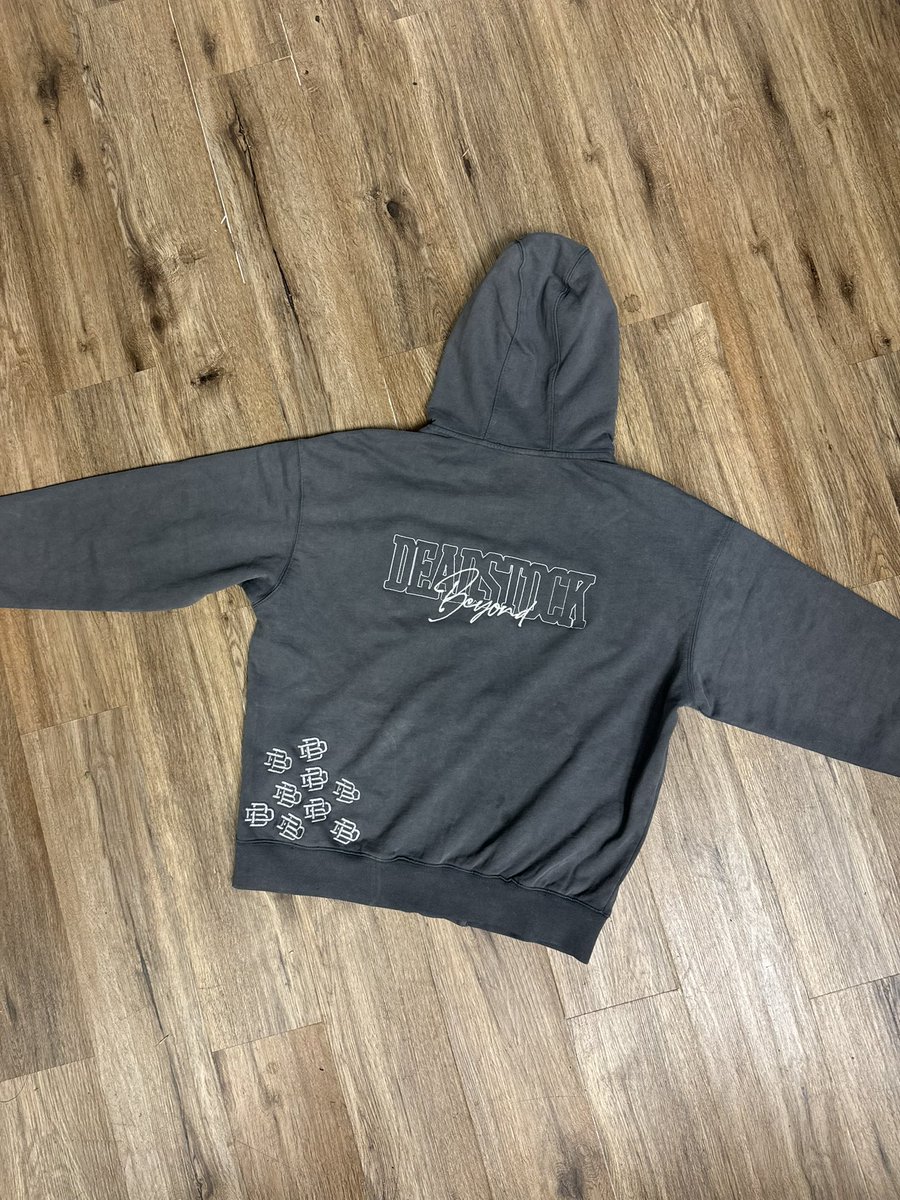 BeyondDeadstock's tweet photo. Glow In the Dark Zip Up Dropping Black Friday! #Streetwear #Blackownedbusiness #Fashion https://t.co/FDFfVSvYNZ