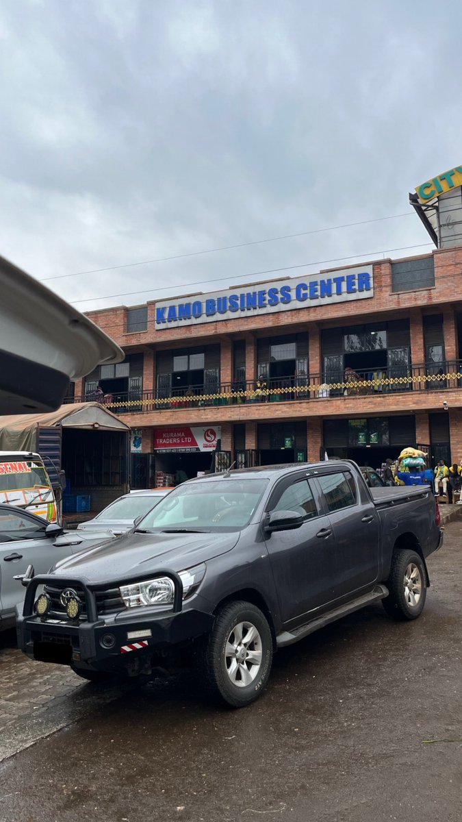 Kb_waxx's tweet photo. @Kvnqsam HILUX VIGO https://t.co/iQGmGD0RZ7
