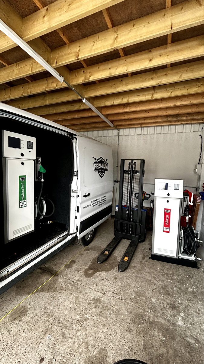 Myles 🇯🇲🇧🇧 tweet media