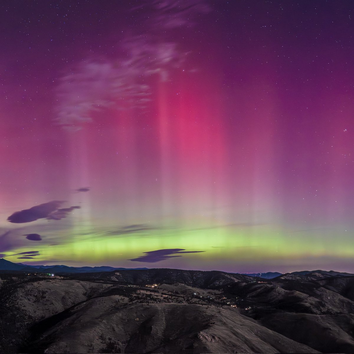 rvandersmith's tweet image. Two different substorms on the night of November 11-12. Photos taken near Boulder, CO.