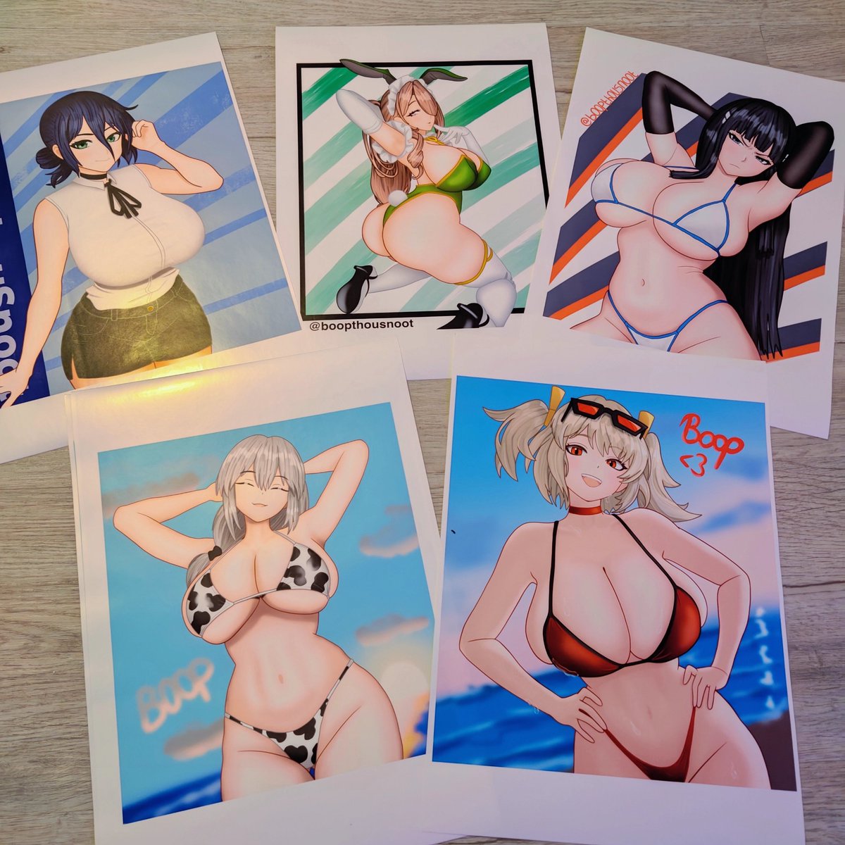 Boop_thou_snoot's tweet photo. Just tested my art on glossy vinyl prints and they look insanely good ✨
The shine + color depth is crazy.
These glossy prints could be yours too — message if you want one 💚
#artprints #digitalart #animeart #boopthousnoot #vinylprint #artistpromo https://t.co/4xFgzkoq4H