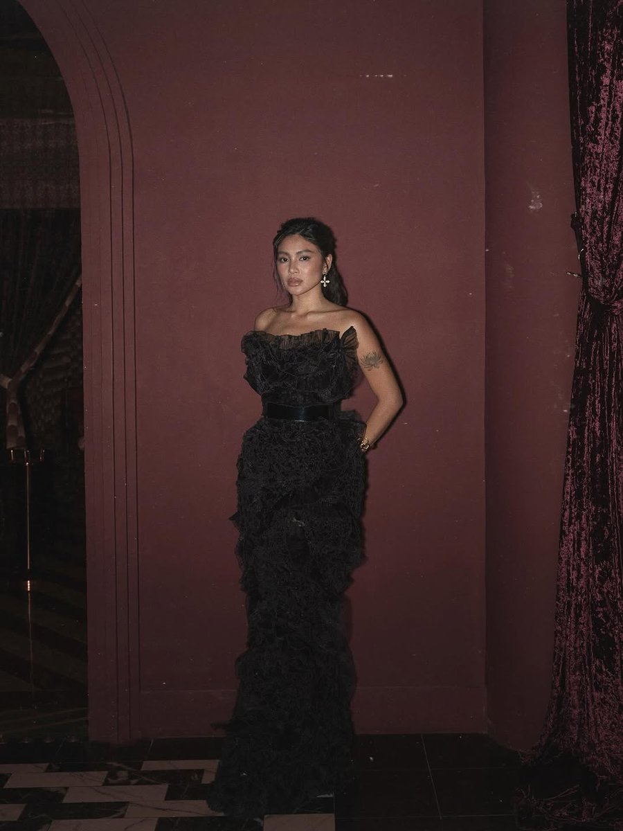ninarome0's tweet photo. Ganda! 
Take it, Nadine! ✨

This Queen doesn't even have to do anything to get those who did her dirty down in the dumps. The Universe is just always on her side and I love to see more of it! 😝 https://t.co/jwLBo8WiuX