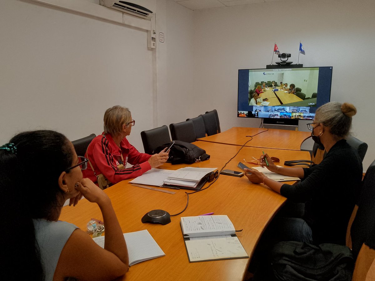 Presente la Dirección General de Educación Provincial en la videoconferencia Mined-Mincult con el objetivo de fortalecer los nexos de trabajo para lograr que la escuela sea el centro cultural más importante de la comunidad. #CubaMined #15AñosArtemisa <a href="/GobiernoArt/">Gobierno Provincial de Artemisa</a> <a href="/CubaMined/">MINED</a>