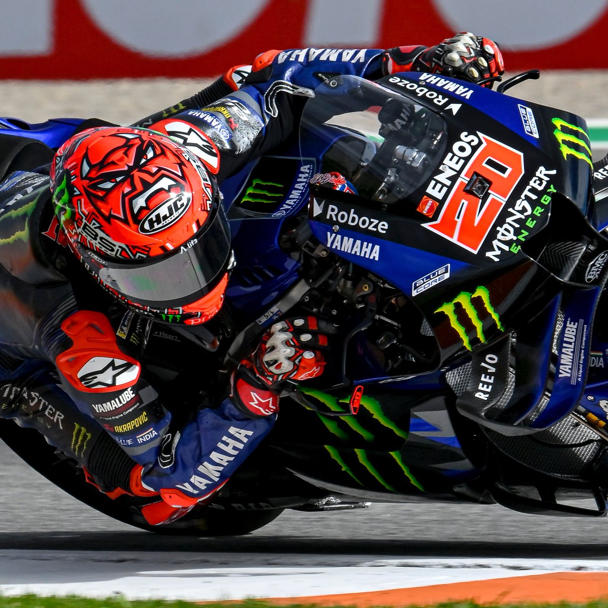 YamahaMotoGP's tweet photo. 📰 Quartararo in Line-Up for Valencia GP Q2, Rins to Tackle Q1
🔗 https://t.co/S1BaSchyBT
#PlanV | #YamahaFactoryRacing | #MotoGP | #ValenciaGP https://t.co/BGHRRWf9Zr