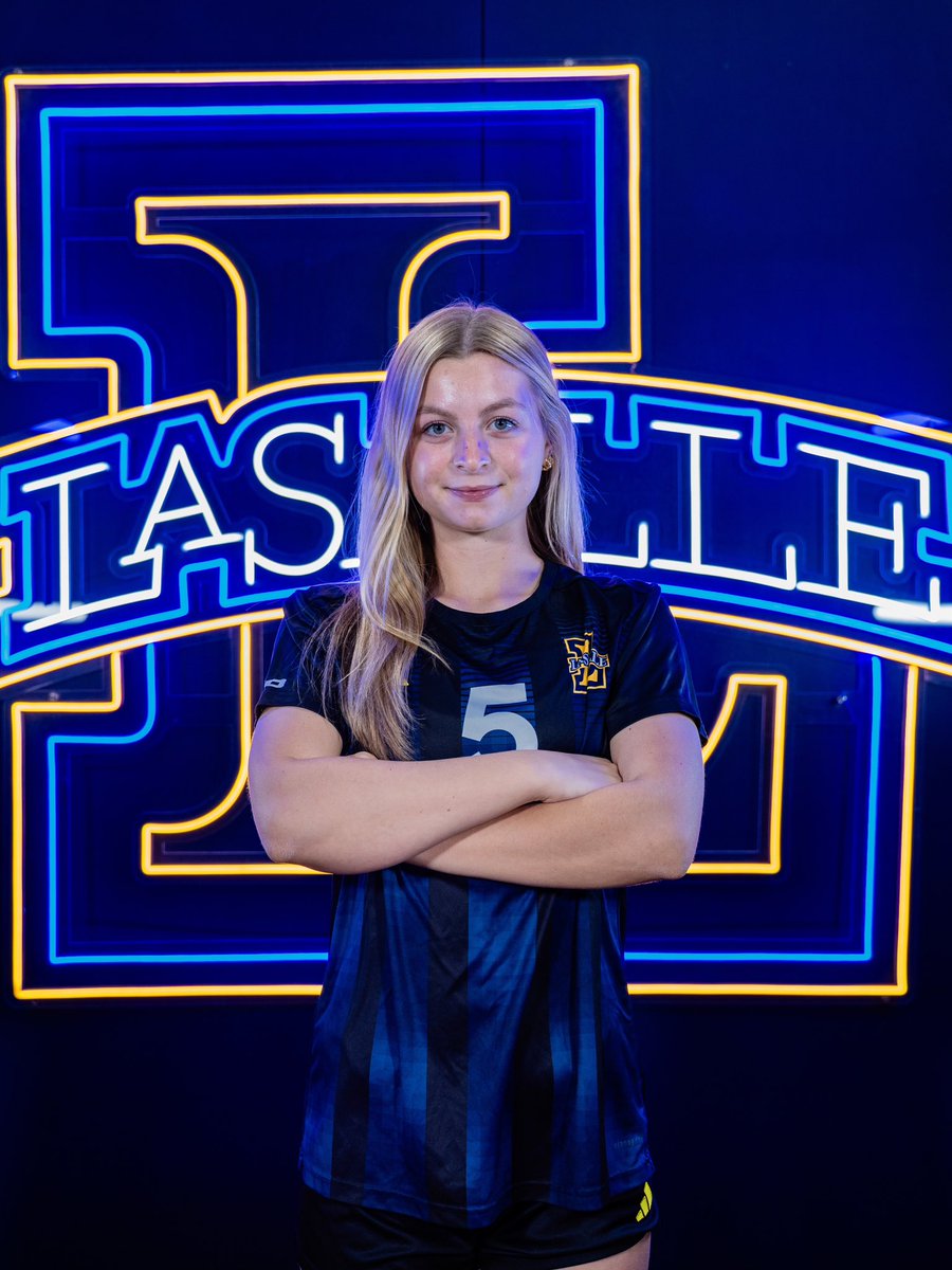 LaSalle_WSOC's tweet photo. Signed and sealed ✍️ Ava Hutter will be coming to 20th and Olney! https://t.co/5VddW4mRAP