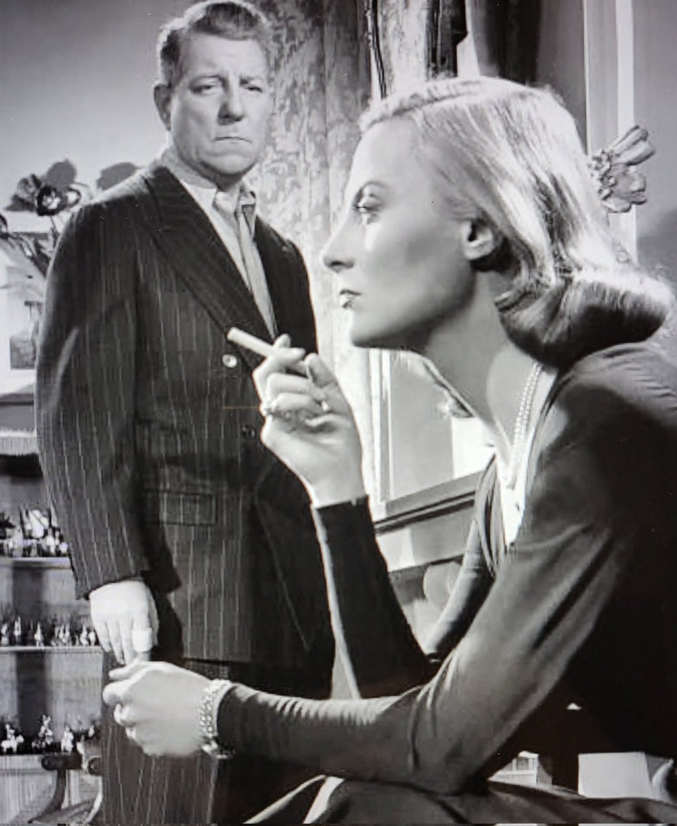 "I don't like watching love stories. Same old eternal triangle." Jean Gabin 

Here with Michele Morgan, in La Minute de Vérité * 1952 - a triangulated love story.

#dotd #cinema
