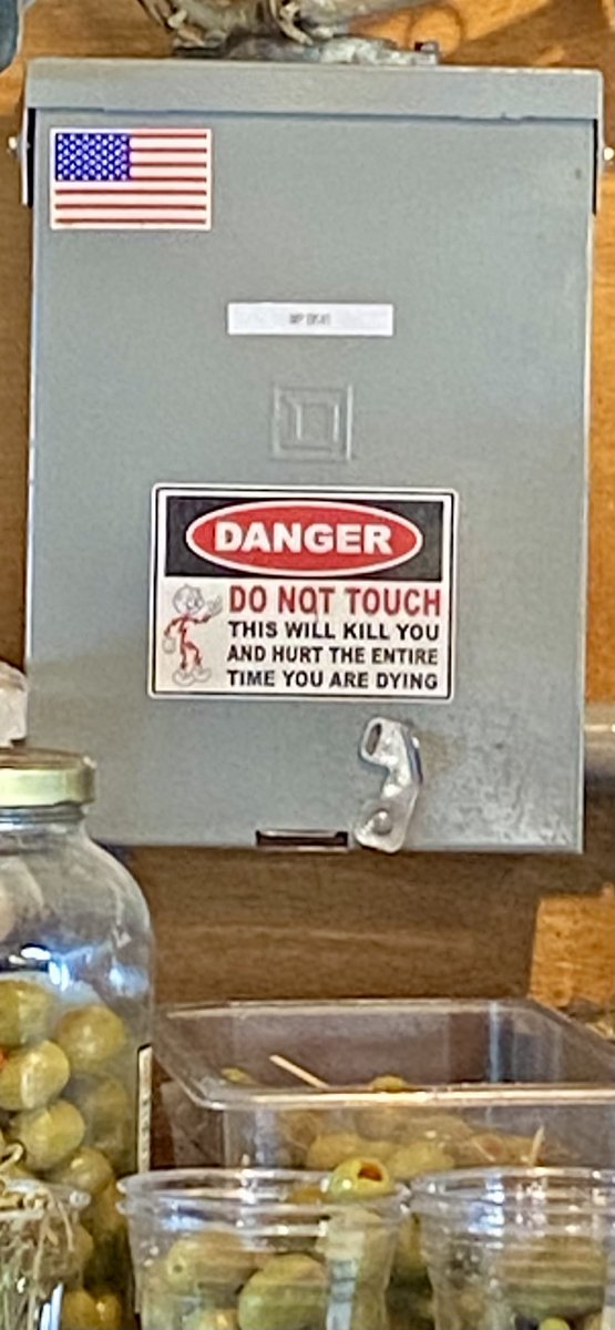 DavidEllis53's tweet photo. Robbie’s is Islamorada. My kind of warning. https://t.co/Kbeot6qvya