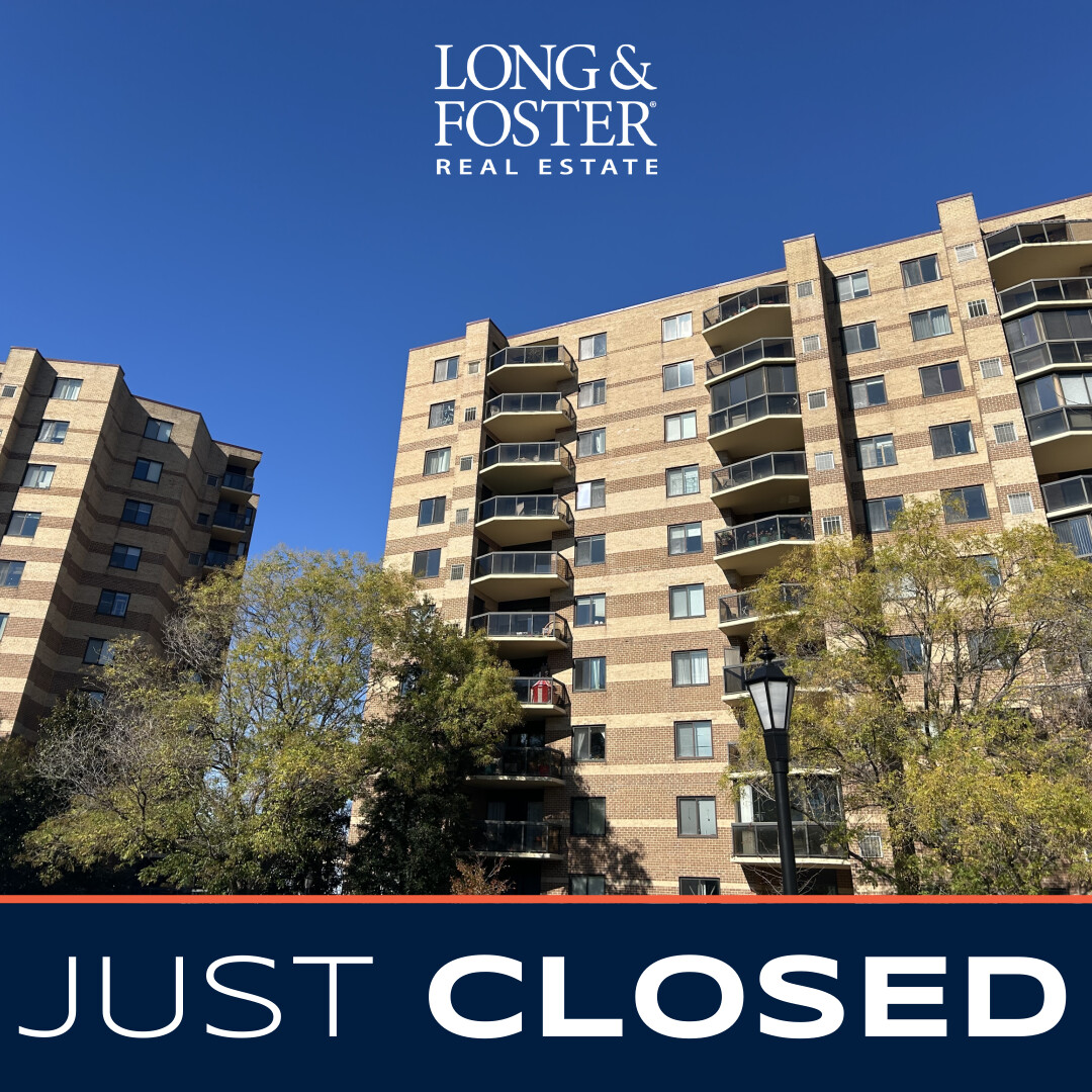 PeterMenneVA's tweet photo. Closed in McLean at the Rotonda, a 2 bedroom, 2 bathroom condominium, with 1100+ square feet https://t.co/Lx9o8lfLZA