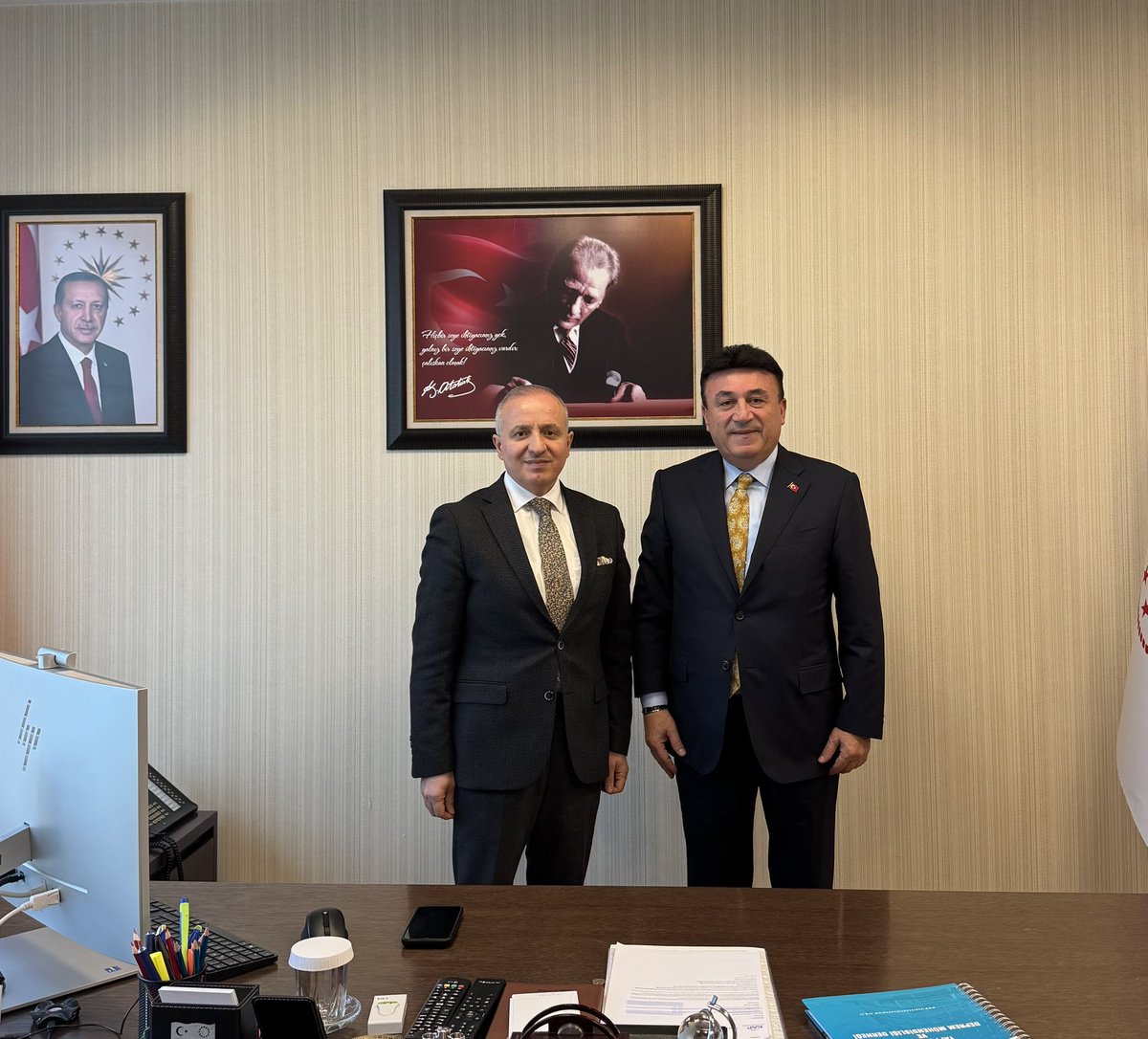 nazmisahin19's tweet image. T.C. Çevre Şehircilik ve iklim Değişikliği Bakanlığı Hukuk Hizmetleri Genel Müdürümüz Sn. Ahmet Küçükler’i ziyaret ettik. Sektörümüzle ilgili istişarelerde bulunduk. Nazik kabulleri için teşekkür ederiz. 
@yapidenetimvedeprem 
#yapı #denetim #hukuk #yapıdenetim #mühendis…