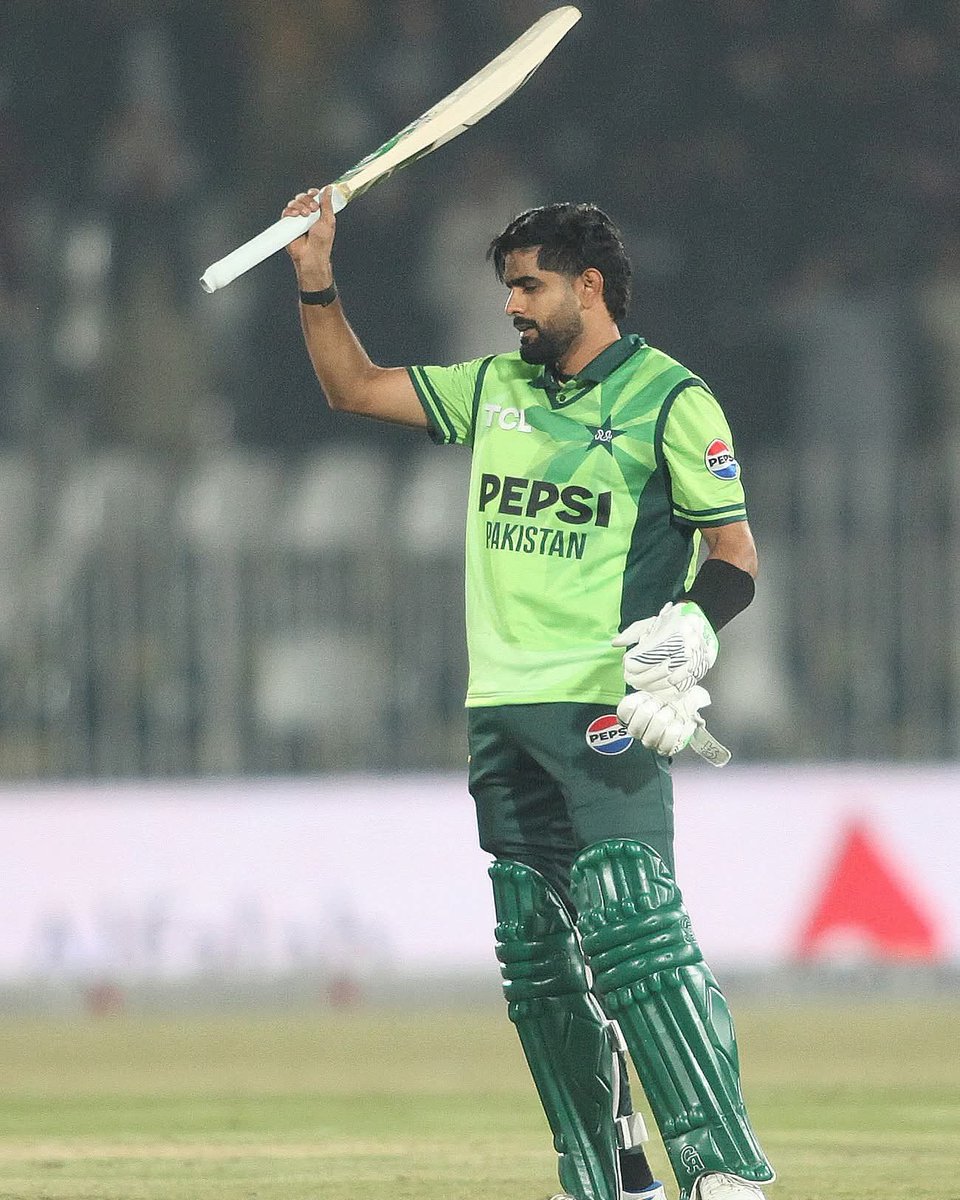 Sameer_khan14's tweet photo. king 👑 is back @babarazam258 https://t.co/w1L4STxU19