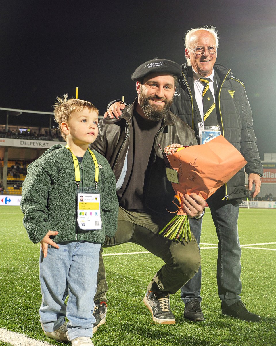 Après 6 saisons et plus de 100 matchs en Jaune et Noir, Jean-Luc INNOCENTE a fait son retour cette année en tant que joker médical pour épauler l’équipe à un moment décisif.

Ce soir, nous souhaitons le remercier une dernière fois, à Boni’, devant vous tous !

Merci Jean-Luc !
