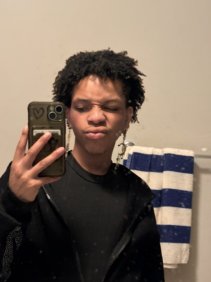 c0conut_head's tweet photo. 🖤🖤🖤 https://t.co/HcOZHkbI05