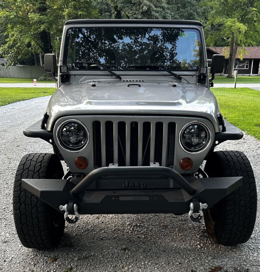 RedWolf_19's tweet image. 👍

#frontend #Friday #weekend #Jeep