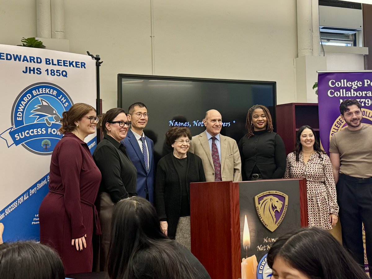 bleekerpride's tweet photo. Today JHS 185 and College Point Collaborative teamed up to begin the Names Not Numbers program. Students were introduced to interviewing techniques and the power of history through story telling. Thanks to MS 379 for hosting! @@bleekerpride @nycschoolsd25 #bleekerstrong #d25 https://t.co/w5Ky90mdkd