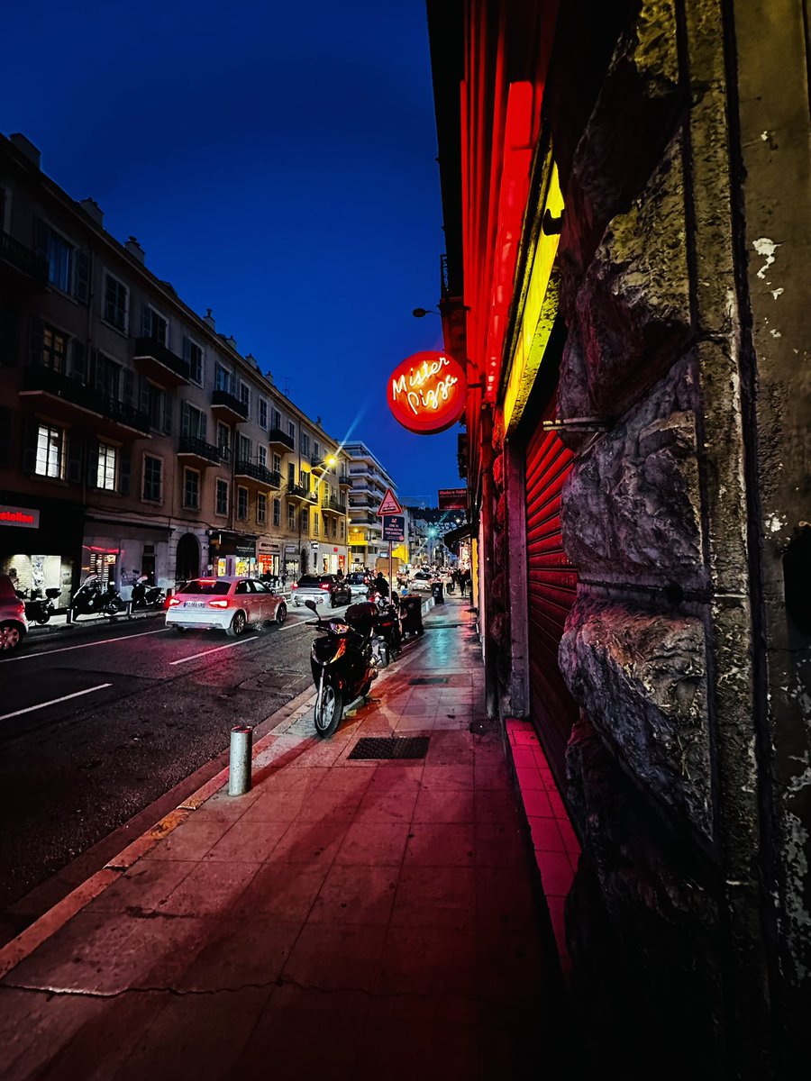 kldkmlldyn1's tweet image. أنا لو سني ،، بعد طوفان الأقصى ، والي صار في غزة ،، اترك الصلاة وأكفر بكل الاديان الإبراهيمية