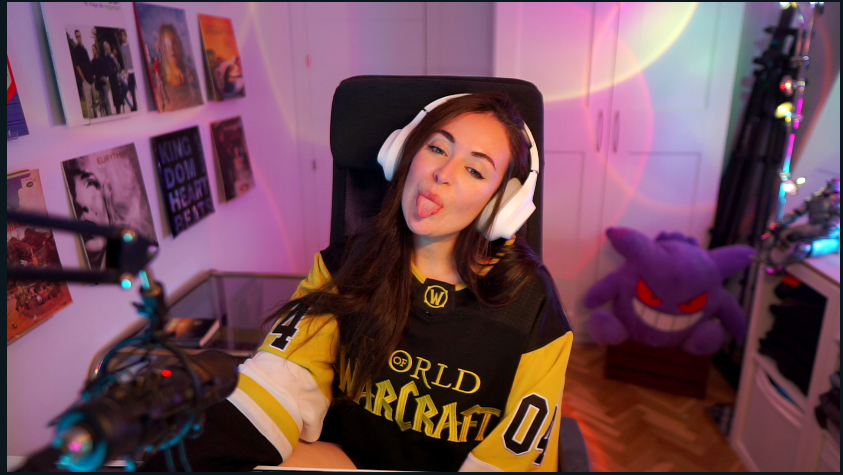 ES VIERNES DE NO DUCHARSE

TWITCH.TV/MERY_SOLDIER