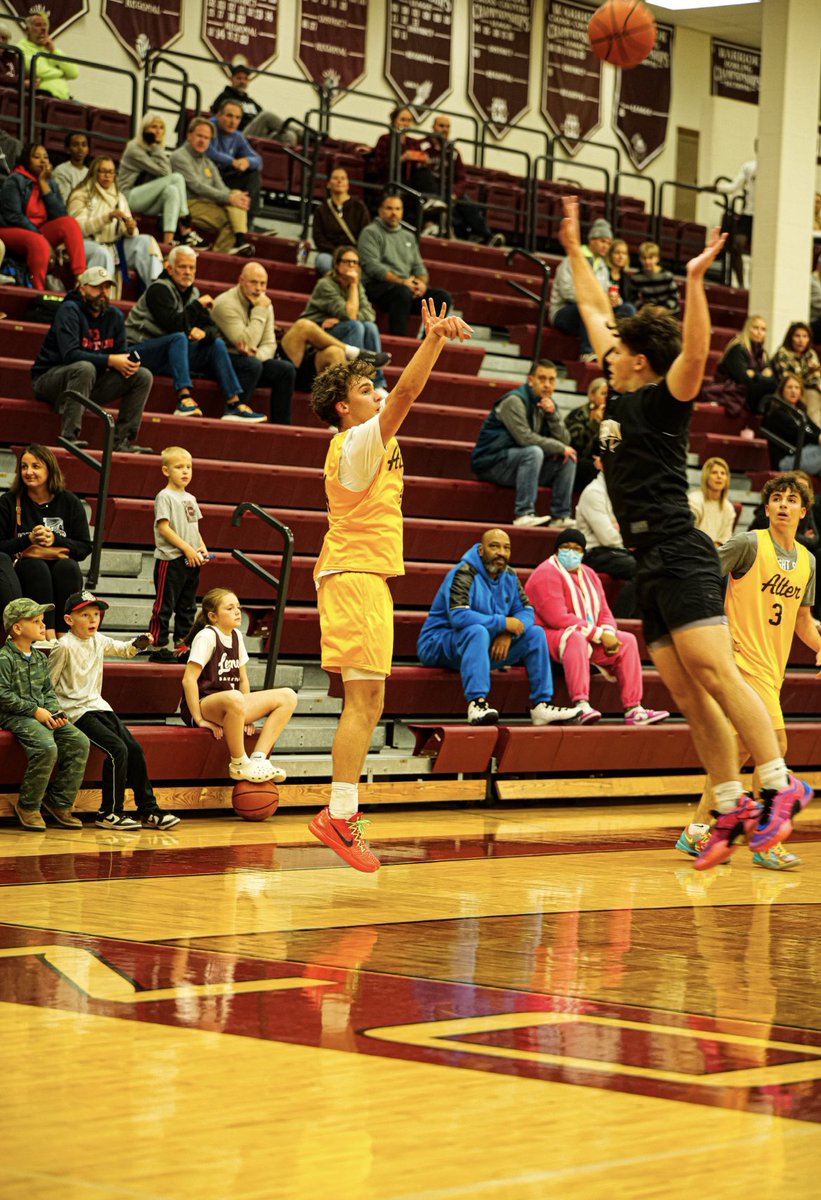 The boys are working 🟤🟡 #GoKnights