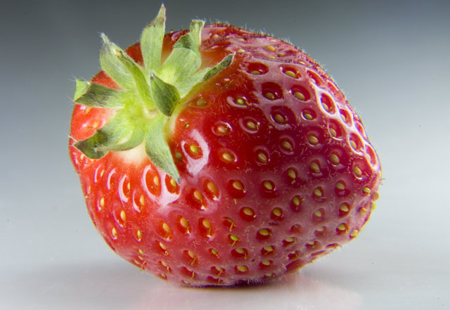 photos_dsmith's tweet image. Strawberry #table top forever, a #fresh #strawberry sat on a #tabletop, #inspired by @thebeatles #song, #strawberryfieldsforever #winner of a readers&apos; choice #award #fruit #studio #PictureOfTheDay #onthetable #foodlife #foodphotography for more see darrensmith.org.uk