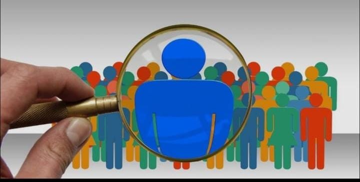 Topluma dair çalışmaların ontolojik boyutunda aşırı ironik bir durum var. Bu çalışmaların baş aktörü/kurucu unsuru olması gereken toplumbilimciler (ürkmeyin diye sosyologlar yazmadım) bilinçli/bilinçsiz bir şekilde yıllardır görmezden geliniyor. İyi ki #sosyologlargünü var.