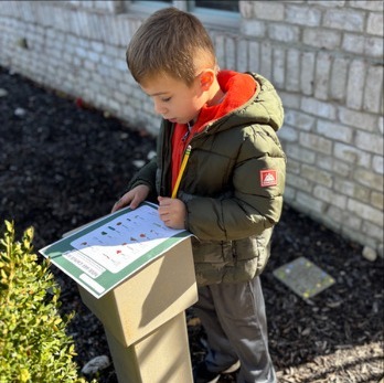 kerra3's tweet image. 🍂Our Kindergarten Enrichment students enjoyed a lovely Fall day outside, while completing their sight word nature walk!🍂At the beginning of the week we were outside enjoying the snow and at the end of the week we are outside enjoying the sunshine!☀️

#fallintolearning...