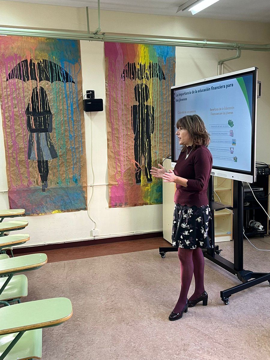 IESJuanaITorde's tweet photo. 📚 Taller de Educación Financiera en 4º ESO.
➡️ Impartido por Fundación Unicaja.
✨ ¡Una experiencia enriquecedora para preparar a nuestros estudiantes para el futuro! 💡💶
#EducaciónFinanciera #PlanDeAcciónTutorial #FundaciónUnicaja #4ESO #AprenderEsCrecer https://t.co/ue87uh0c99