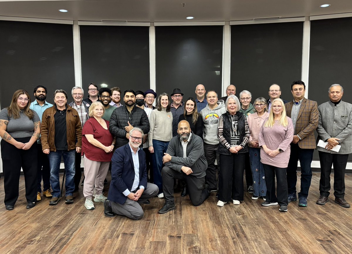 CourtEllingson's tweet photo. Thank you to MLA @DShepYEG for coming down to the #CalgaryFoothills AGM last night! We are thrilled to have elected a new executive team and created momentum in this great constituency!
Let's get to work and ensure a better future for all, because we are #bettertogether. https://t.co/WtkcoBPnsy