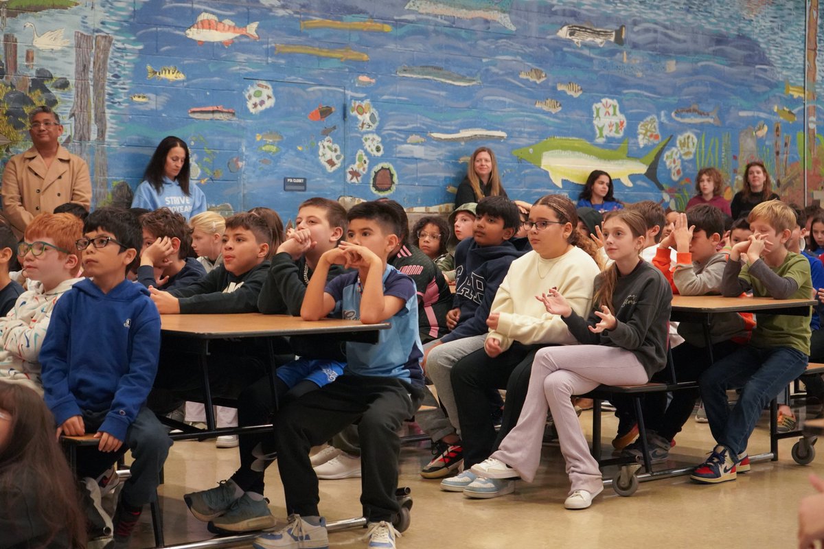 ccsdschools's tweet image. WN held student government elections with fifth-grade representatives running for office—proving that even though these Wildcats aren’t old enough to vote, they can still learn about civic engagement and how to be agents of positive change in #ClarkstownCSD! #ClarkstownCommitment