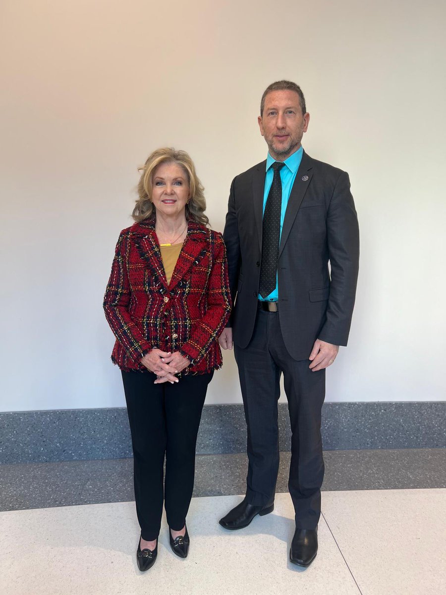 For the last couple of days I was visiting Nashville Tennessee. On that trip I met Senator <a href="/MarshaBlackburn/">Sen. Marsha Blackburn</a> and we spoke about the comminalities between #Israel and the #USA and in particular #Tennessee. I thanked her for her leadership and support for Israel.